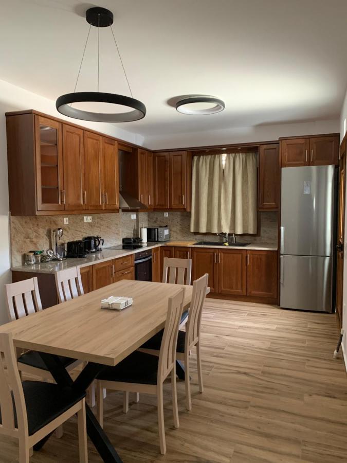 Komis Crown - Luxury Apartments Komi  Esterno foto