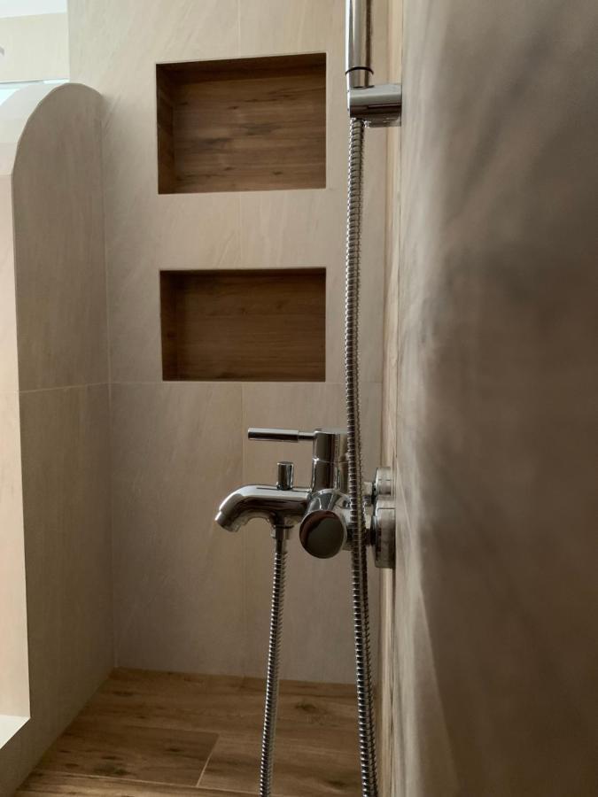 Komis Crown - Luxury Apartments Komi  Esterno foto
